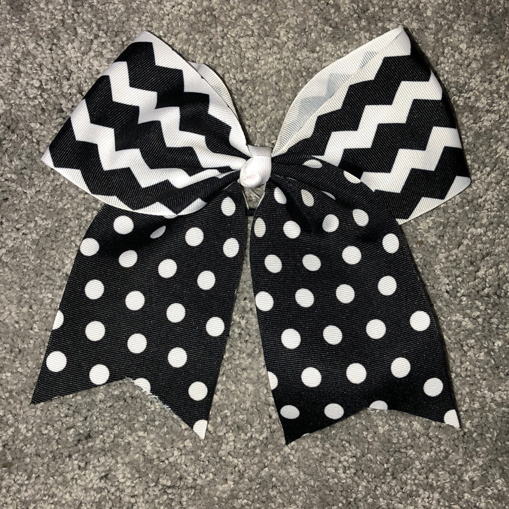 don’t cheer anymore selling bows